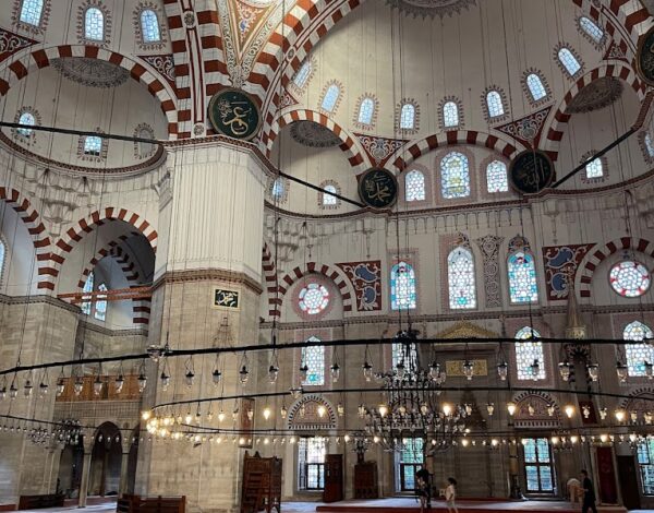 Şehzadebaşı Cami